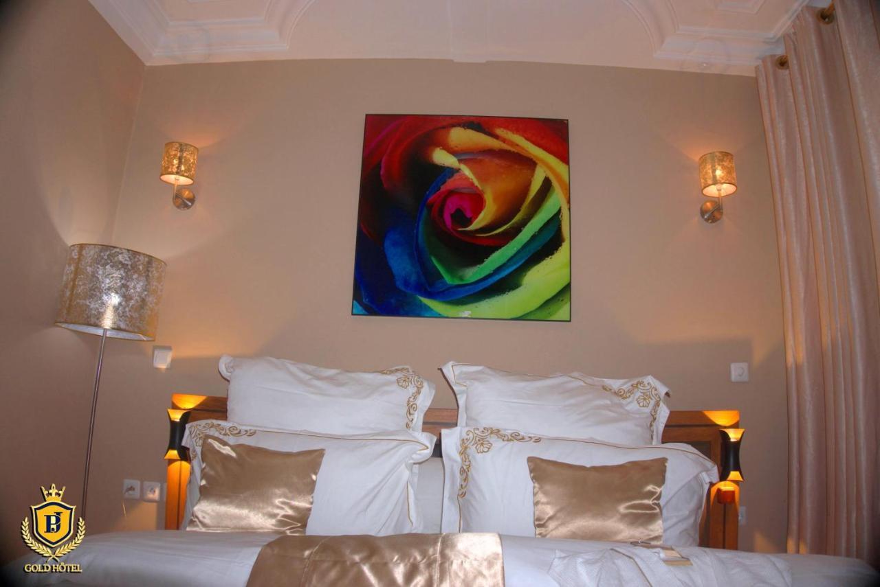 Gold Hotel Bafang Luaran gambar
