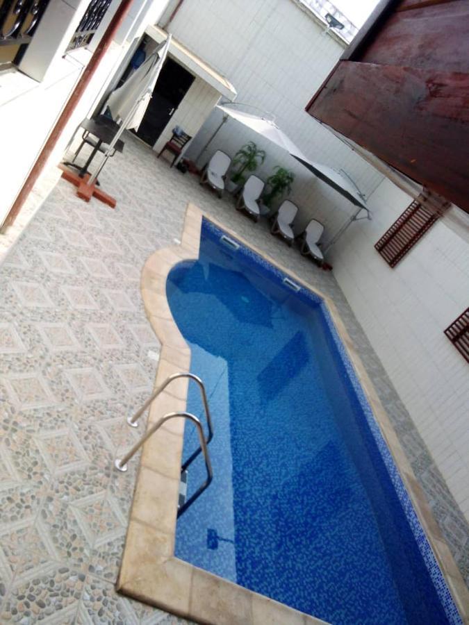 Gold Hotel Bafang Luaran gambar