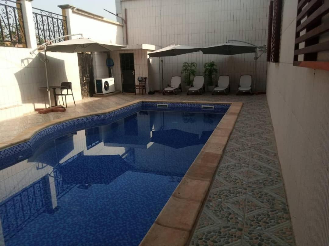 Gold Hotel Bafang Luaran gambar