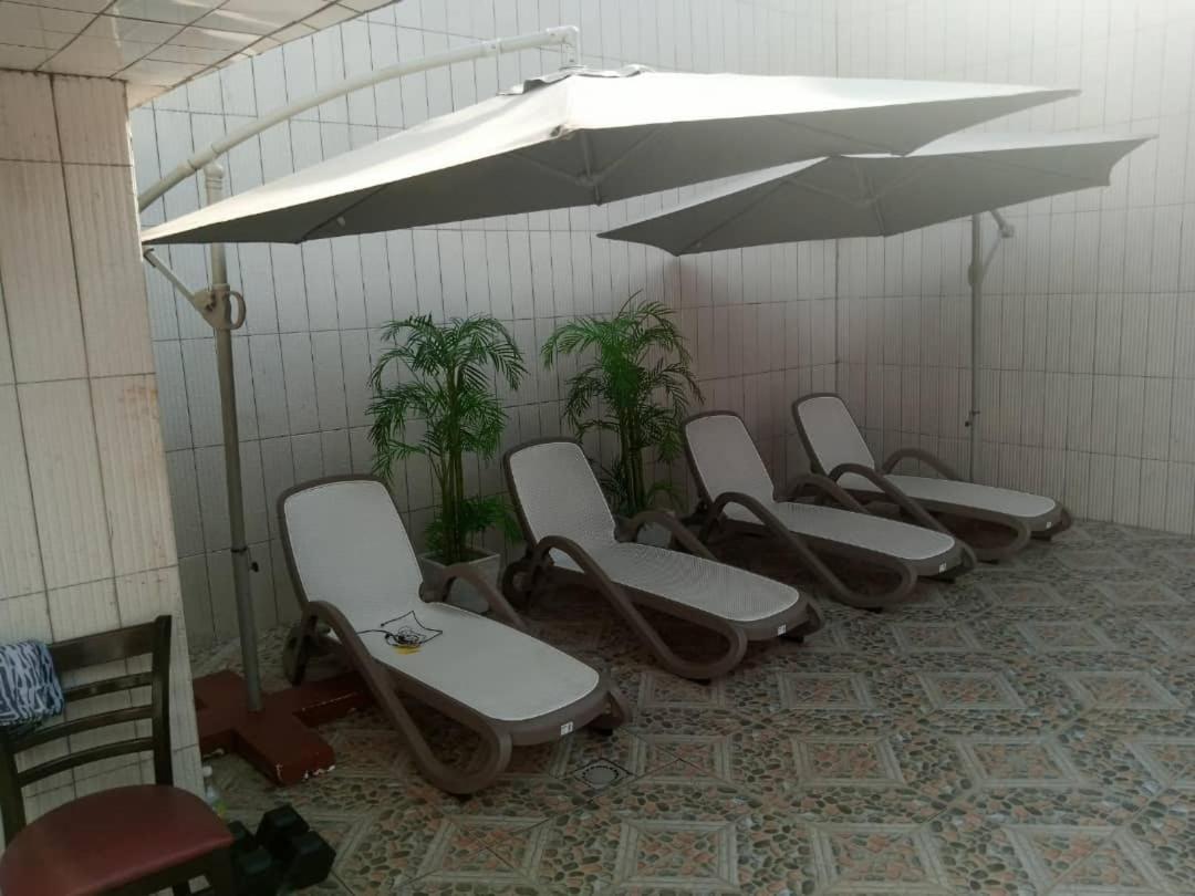 Gold Hotel Bafang Luaran gambar