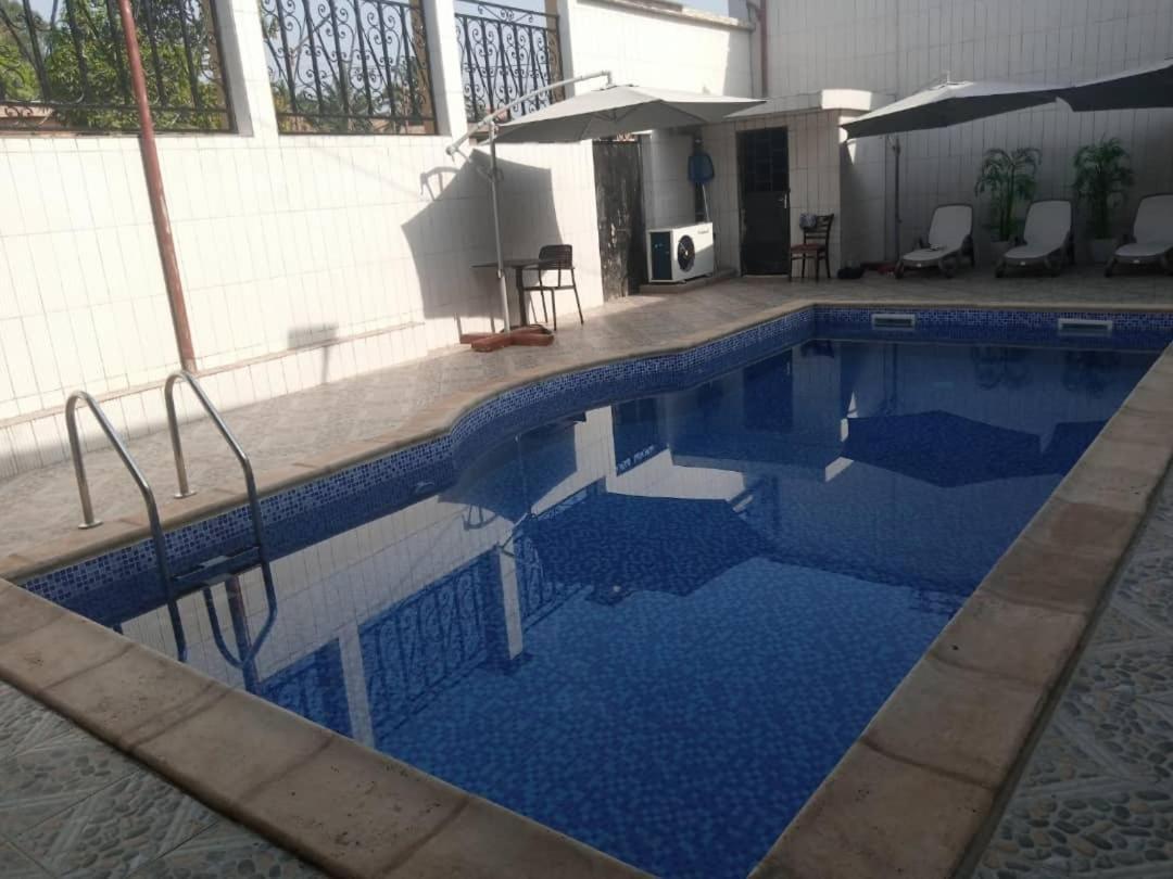 Gold Hotel Bafang Luaran gambar