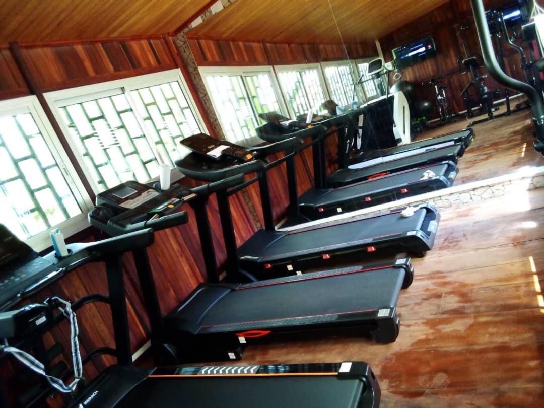 Gold Hotel Bafang Luaran gambar